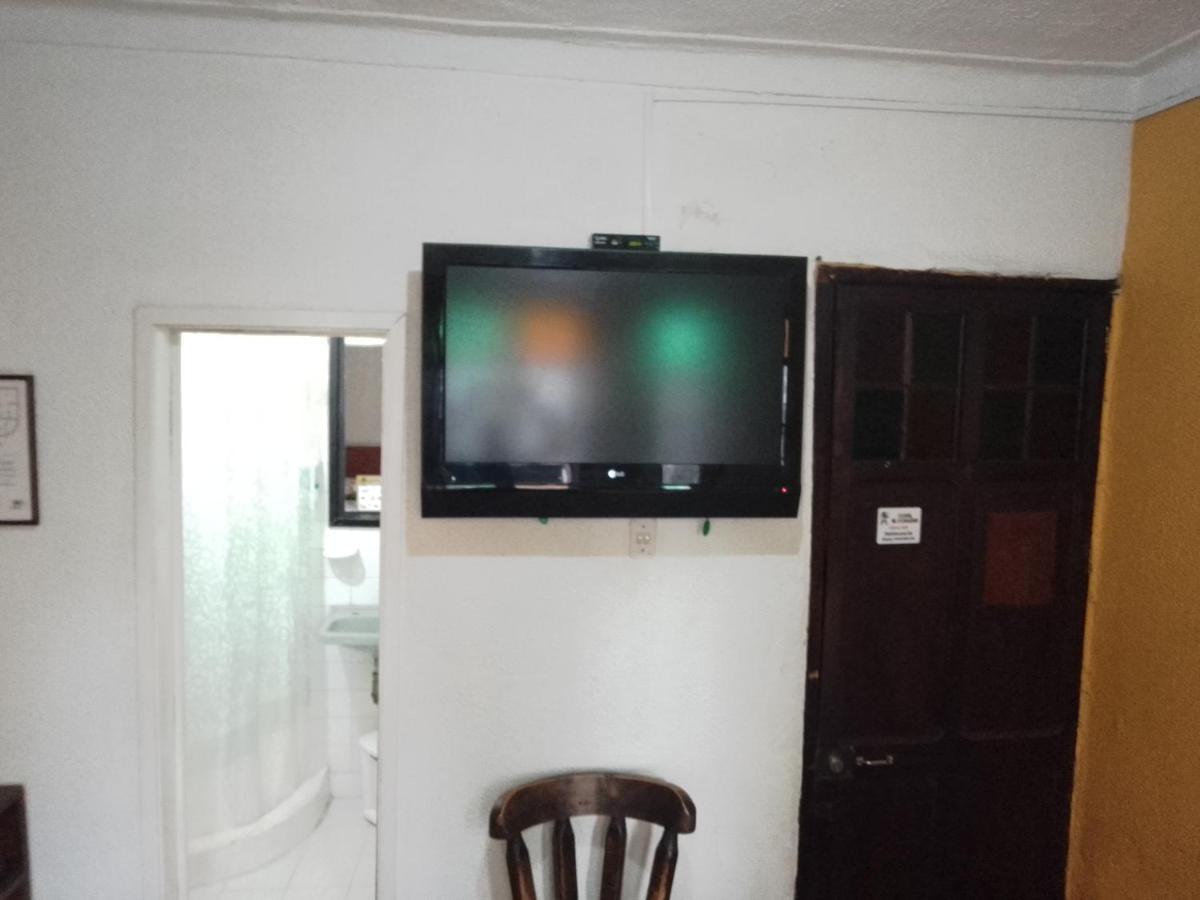 Hotel El Dorado La Candelaria Богота Экстерьер фото